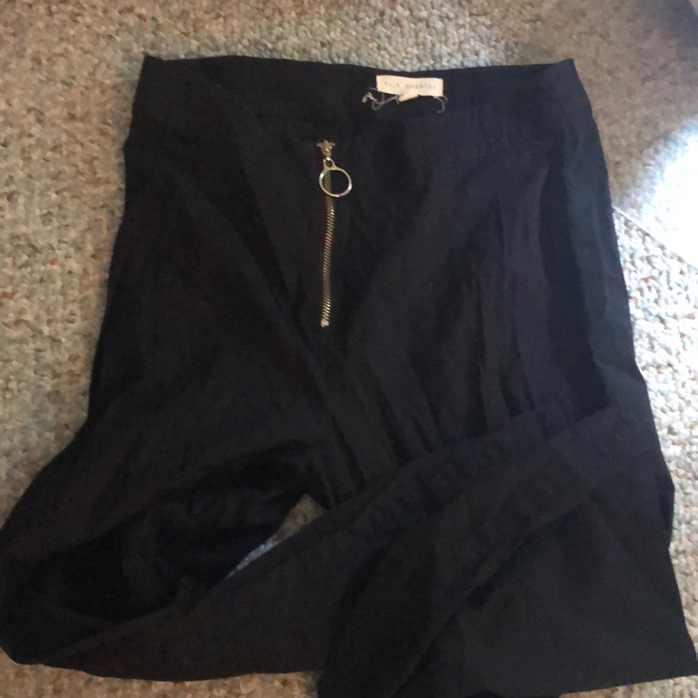 O-RING BLACK HIGH WAISTED TRENDY CROPPED PANTS